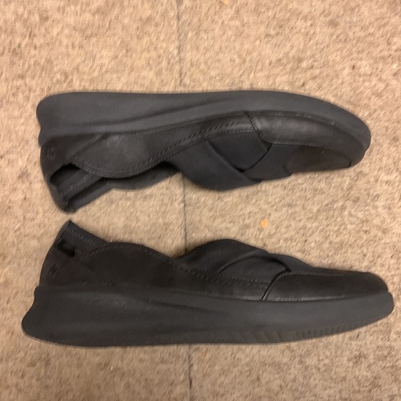 CLARKS SOFT CUSHION CLOUD STEPPERS SLIP ON WOMEN'S SHOES SIZE 9.5 - Picture 2 of 6